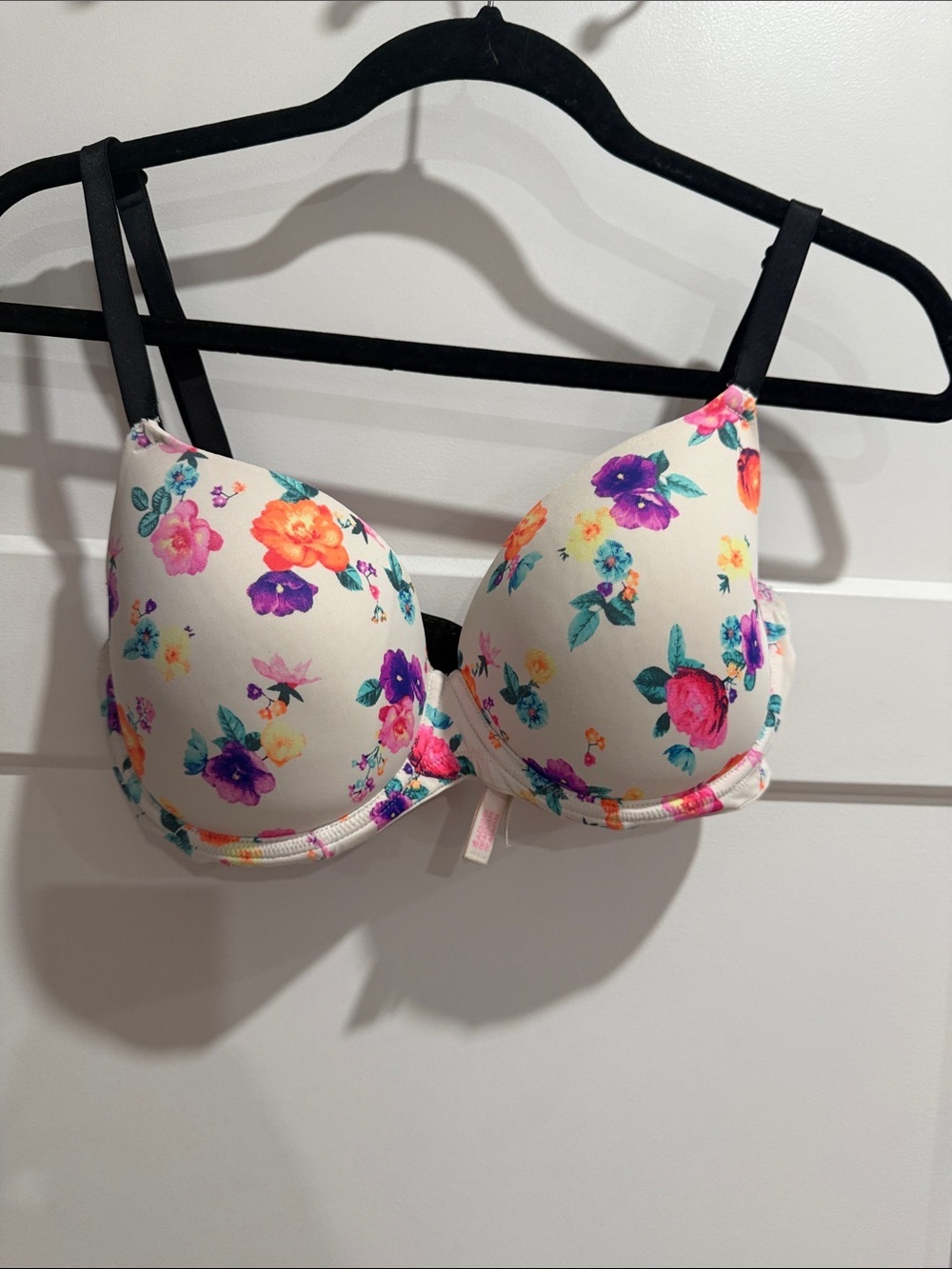 PINK Victoria's Secret White Floral T-Shirt Bra with Black Straps